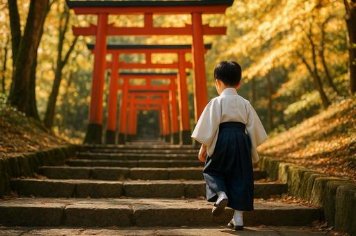 神社の石段を歩く和装の子ども 神社の石段を歩く和装の子どもの写真