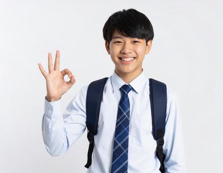 OKのサインをする男性ビジネスマンの笑顔 OKのサインをする男性ビジネスマンの笑顔の写真