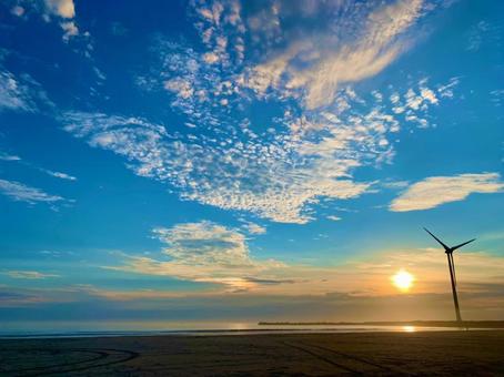 朝焼けの浜辺 浜辺,朝焼け,朝日の写真素材