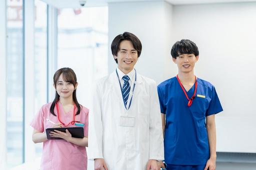 病院で働く医療スタッフ 病院,医師,看護師の写真素材