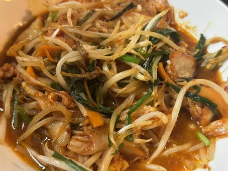 野菜炒め もやし,ニラ,ランチの写真素材