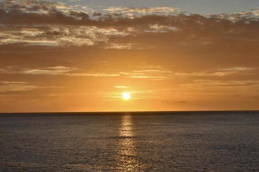Horizon and sunset, JPG