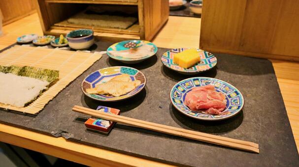 巻きすに広げた酢飯と海苔と寿司ネタ 巻き寿司,手巻き寿司,酢飯の写真素材