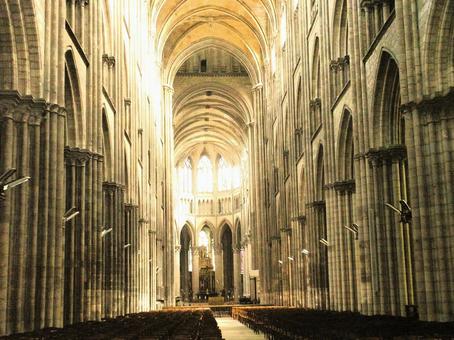 ルーアン大聖堂の礼拝堂 ルーアン大聖堂の礼拝堂 ルーアン大聖堂,礼拝堂,ゴシック建築の写真素材