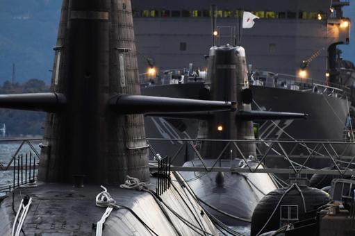 潜水艦 潜水艦 潜水艦,潜水艦救難艦,港の写真素材