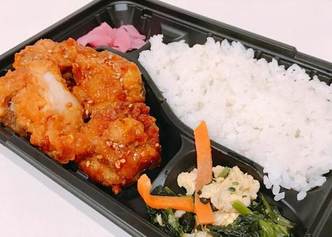 鶏肉の甘辛炒め弁当 鶏肉の甘辛炒め弁当 鶏肉の甘辛炒め弁当,鶏肉の甘辛,鶏肉の甘辛炒めの写真素材