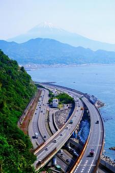 薩埵峠から見た駿河湾と富士山 薩埵峠から見た駿河湾と富士山 薩埵峠,さった峠,富士山の写真素材