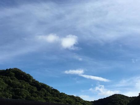 7月の山と空 7月の山と空の写真