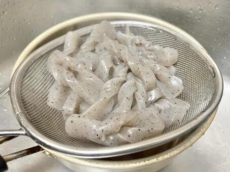 こんにゃくの飾り切り こんにゃく,調理,茹でるの写真素材