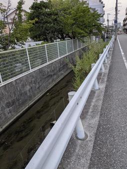 用水路(縦) 用水路(縦) 用水路,水路,街の写真素材