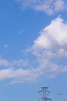 青空と雲と鉄塔 青空と雲と鉄塔の写真