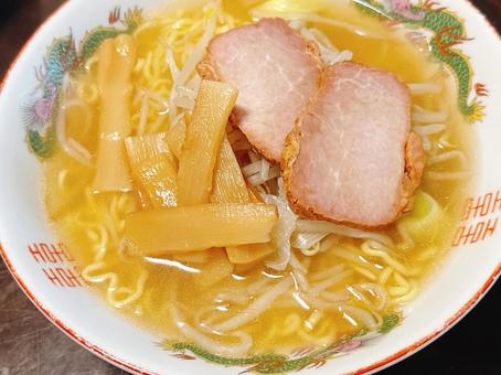 塩ラーメン 塩ラーメンの写真