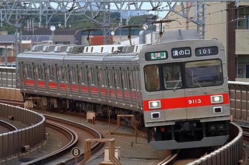 東急大井町線、9000系、9013編成 東急大井町線、9000系、9013編成の写真