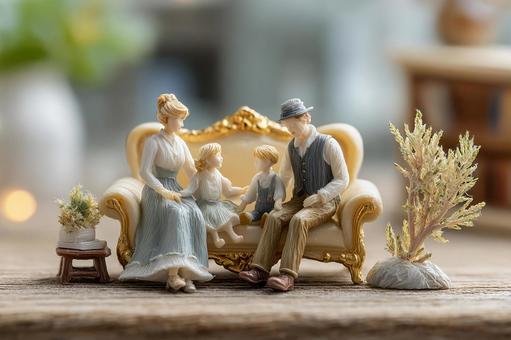 精巧な家族フィギュアのオブジェ 精巧な家族フィギュアのオブジェの写真