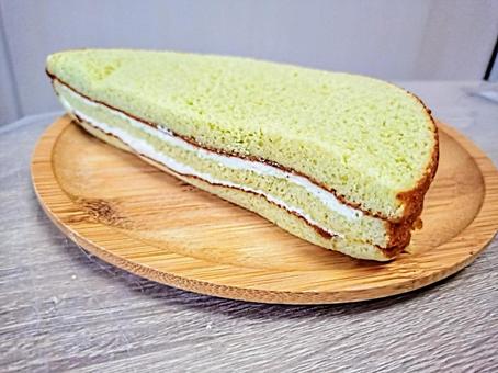クリームサンドパンメロン味 クリームサンドパンメロン味 パン,サンドパン,メロン味の写真素材