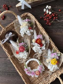 クリスマス　ガーランド　ドライフラワー クリスマス,クリスマスツリー,クリスマスリースの写真素材