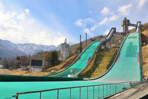 雪　山　白馬　ジャンプ台 山,空,晴天の写真素材