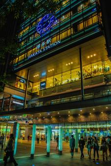 博多駅の夜と人々 博多駅,夜景,福岡の写真素材