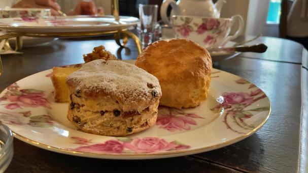 マフィン〜プレーンとレーズンの写真