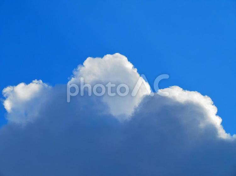 夏の雲のイメージ 雲,夏,入道雲の写真素材