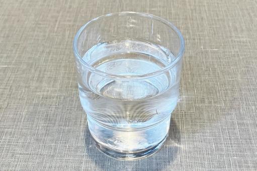 コップの水 コップの水 水,透明,冷たいの写真素材