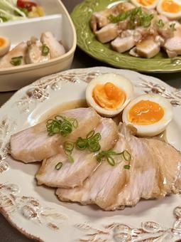 鶏むねチャーシュー(ネギ有り) 鶏むねチャーシュー(ネギ有り)の写真