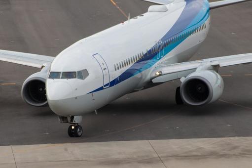 穏やかな秋の空港風景 飛行機,航空機,旅客機の写真素材