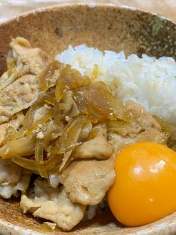 簡単で美味しい豚丼 簡単で美味しい豚丼 豚丼,美味しい,自炊の写真素材