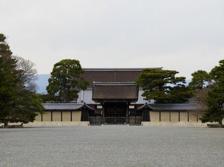 冬の京都御苑 冬の京都御苑 京都御所,京都御苑,建礼門の写真素材