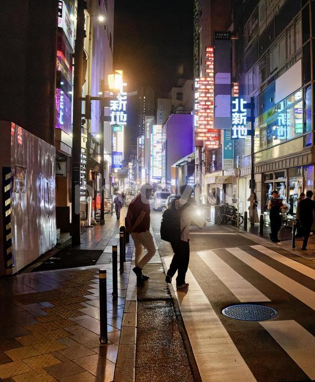 夜の大阪駅周辺イメージ素材 夜の大阪駅周辺イメージ素材 大阪駅,梅田,夜の写真素材