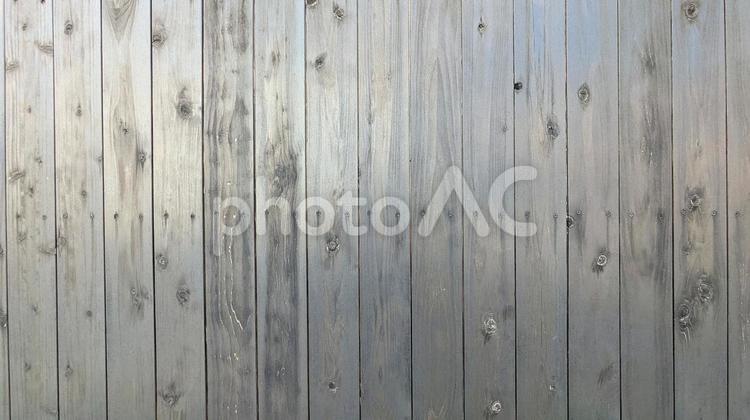 モダン家屋の木目の板壁 板,板塀,木目の写真素材