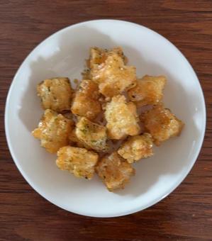 Photo, sweet and spicy rice crackers, spicy petite rice crackers, bite-sized sweet and spicy fried crackers, 