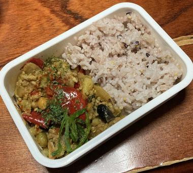 カレーライス弁当 カレーライス弁当の写真