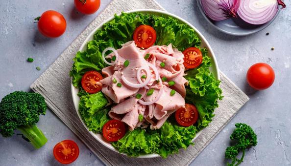 彩り豊かな豚しゃぶサラダの写真