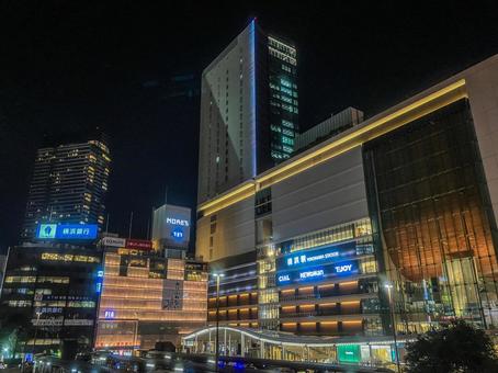 【神奈川県】横浜駅西口 【神奈川県】横浜駅西口 横浜駅,横浜駅西口,夜景の写真素材