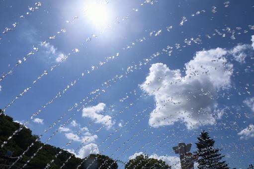 空に噴水 空に噴水の写真