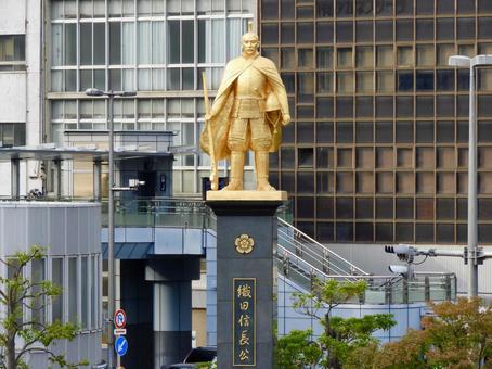 JR岐阜駅前黄金の織田信長公像 黄金の織田信長公像,織田信長,信長の写真素材