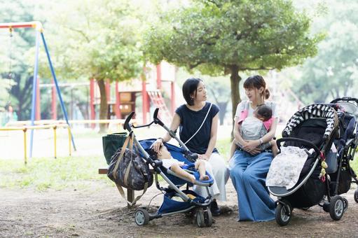 ママ友 母親 育児 ママ友 母親 育児の写真