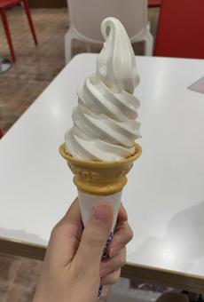 ソフトクリーム、コーン② ソフトクリーム、コーン② ソフトクリーム,アイス,コーンアイスの写真素材