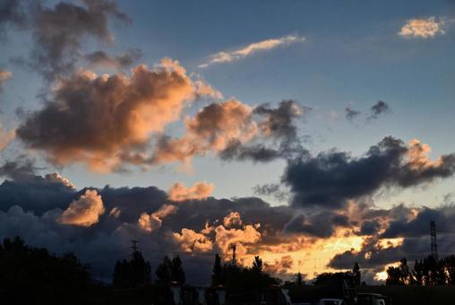夕焼け 2025/8/12 夕焼け 2025/8/12 夕焼け,夕暮れ,夕方の写真素材