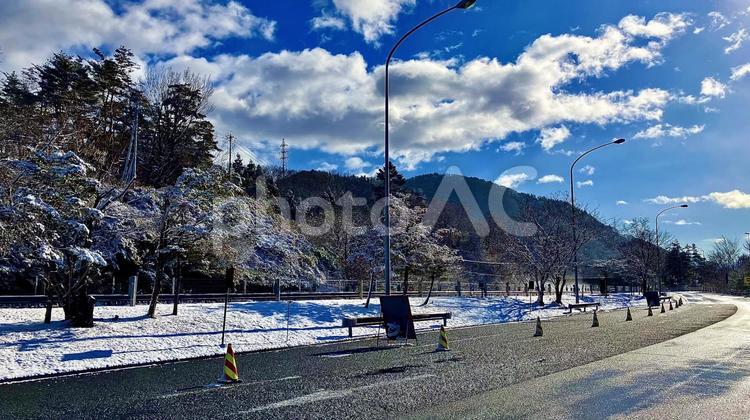 関東自動車道　冬の下牧パーキングエリア 下牧,パーキングエリア,高速道路の写真素材