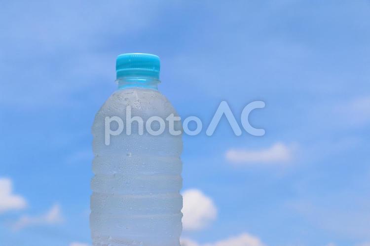熱中症対策のイメージ 熱中症対策,ペットボトル,夏の写真素材