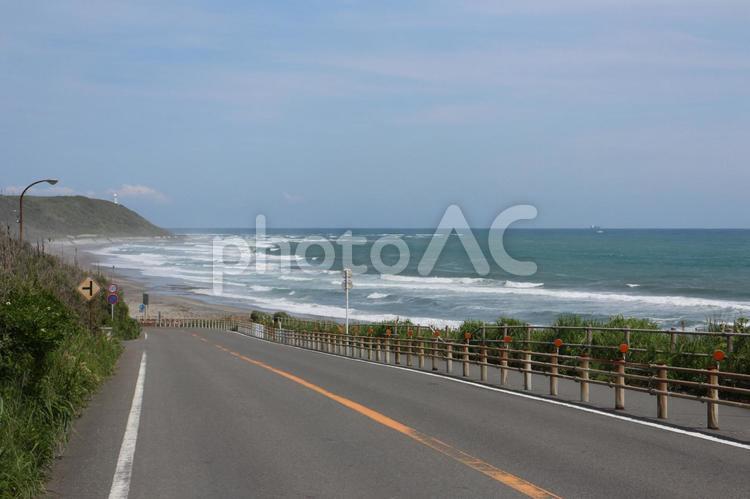 道路沿いに見える美しい御前崎の海 御前崎,波,海の写真素材
