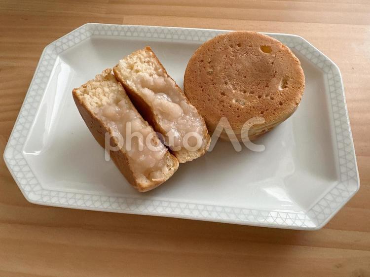 今川焼き 回転焼き 大判焼き 白あん おやつ,和菓子,スイーツの写真素材