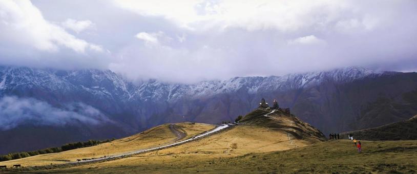 ゲルゲティ三位一体教会（ジョージア）の写真