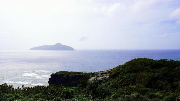 沖縄県座間味村神の浜展望台から見える風景 沖縄県座間味村神の浜展望台から見える風景の写真