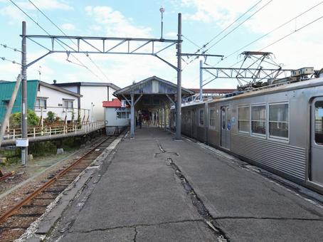 弘南鉄道大鰐線 大鰐駅 弘南鉄道大鰐線,大鰐駅,ホームの写真素材