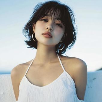 若い女性 若い女性の写真