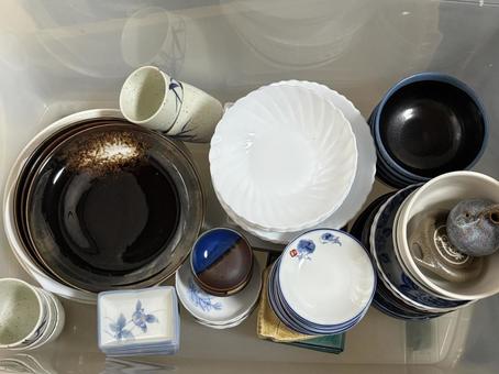 実家の断捨離 断捨離,実家,食器の写真素材