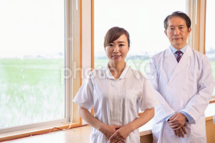 男性医師と看護師 看護師,医者,医師の写真素材